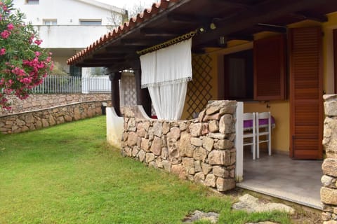 Property building, Garden, Breakfast