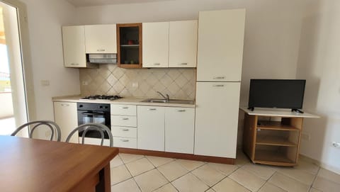 TV and multimedia, Kitchen or kitchenette, Dining area