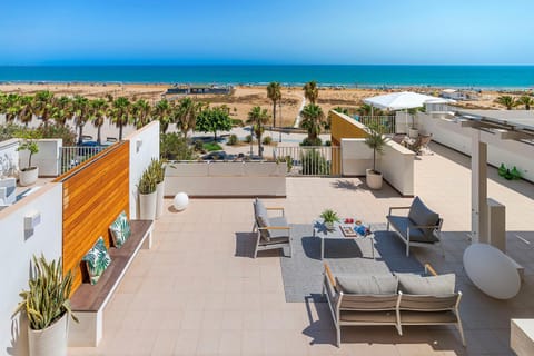 Patio, Natural landscape, View (from property/room), Balcony/Terrace, Beach, Sea view, sunbed