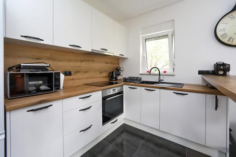 pet friendly, toaster, kitchen