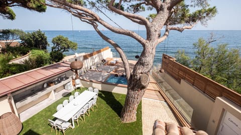 Patio, Spring, Day, Natural landscape, Garden, View (from property/room), Balcony/Terrace, Beach, Evening entertainment, Garden view, Pool view, Sea view, Swimming pool, sunbed