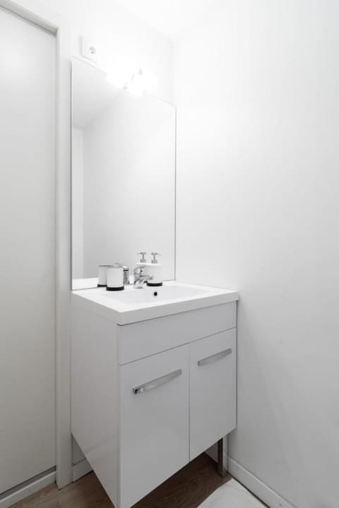 Lille Hypercentre / Gares - Superbe studio équipé Apartment in Lille