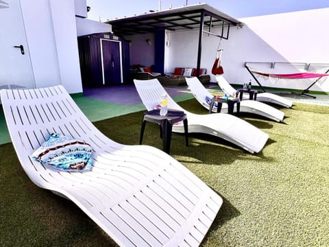 Patio, Seating area, sunbed