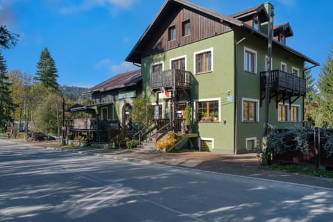 Property building, Restaurant/places to eat, Spring, Day, Balcony/Terrace, Street view, Breakfast
