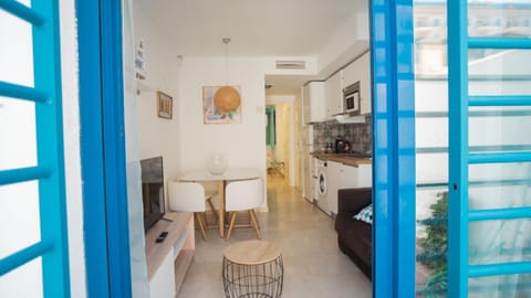 Lounge or bar, Dining area