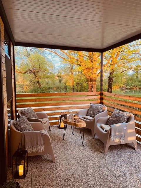Garden, Balcony/Terrace, River view