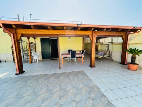 Patio, Day, Garden, View (from property/room), Balcony/Terrace, Balcony/Terrace, Dining area