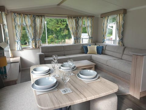 Coral Cabin Cabin in England