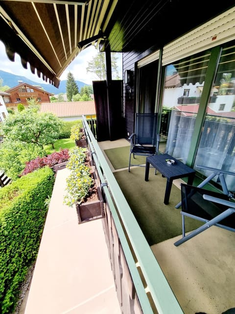 Balcony/Terrace, Garden view