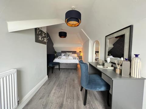 Room 4 (8 Holland Street) Vacation rental in Liverpool