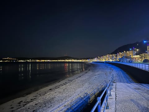 Sea-Renity - Self Catering Holiday Let Apartment in Douglas