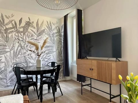 Les Rives du Château Apartment in Centre-Val de Loire