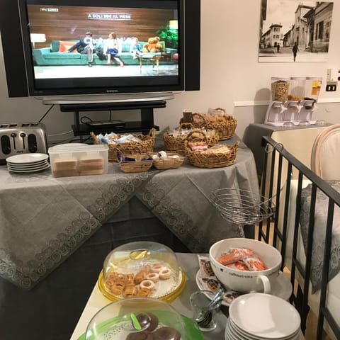 Breakfast, Buffet breakfast