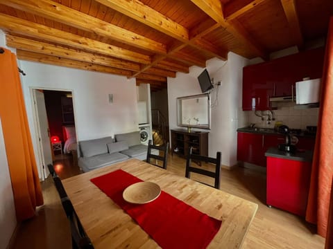 Communal lounge/ TV room, Kitchen or kitchenette, Dining area