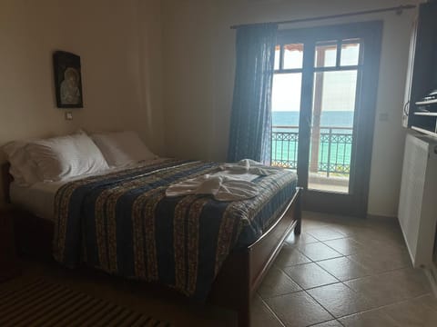 Bed, View (from property/room), Balcony/Terrace, Photo of the whole room, Bedroom, towels