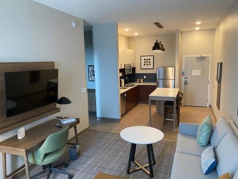 Kitchen or kitchenette, Living room