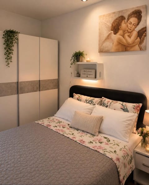 Bed, Bedroom, air conditioner