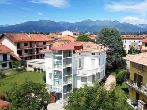 Bird's eye view, Mountain view