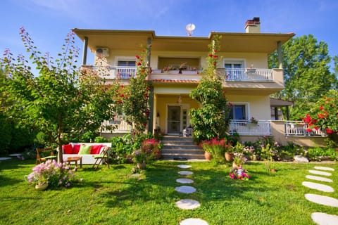 Property building, Garden