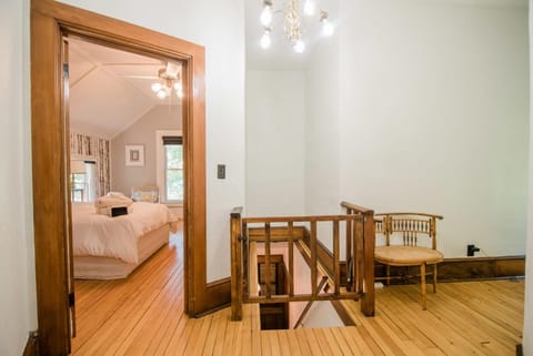 Bridgewalk Estate a Wanderlust Abodes property House in Central Lake