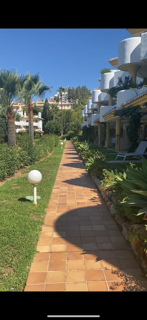 The Golden House, Calahonda Golf Apartment in Sitio de Calahonda