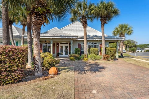 Emerald Palace House in Miramar Beach