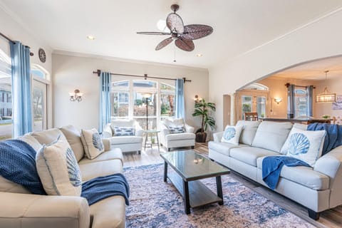 Emerald Palace House in Miramar Beach