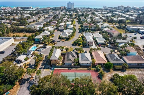 Sunny and Share House in Miramar Beach