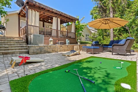 Patio, Game Room, Minigolf, Balcony/Terrace