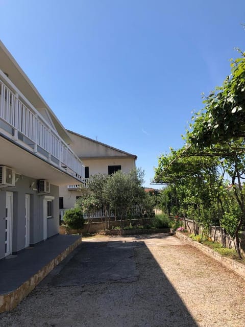 Property building, Garden