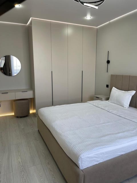 Bed, Photo of the whole room, Bedroom, wardrobe
