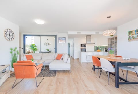 Living room, Seating area, Dining area