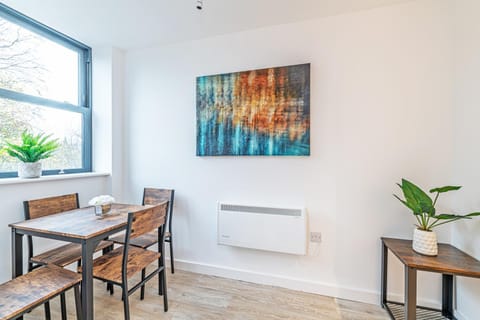 Dining area, kitchen