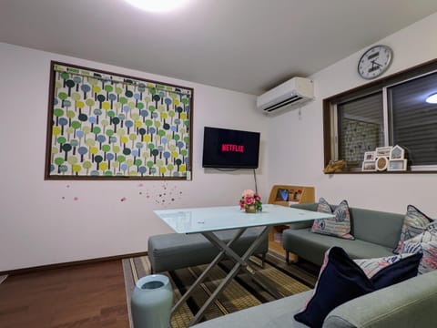 TV and multimedia, Seating area
