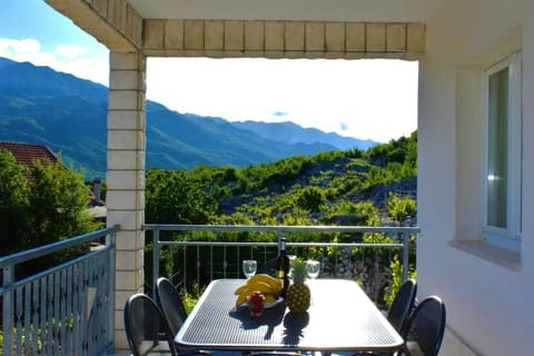 Day, Natural landscape, View (from property/room), Balcony/Terrace, Dining area, Mountain view