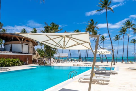Beach, Pool view, Sea view, Swimming pool, Swimming pool, sunbed