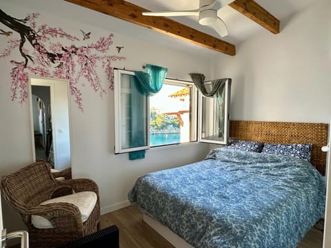 Bedroom, Sea view