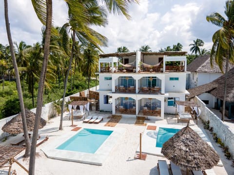 Property building, Pool view, Swimming pool