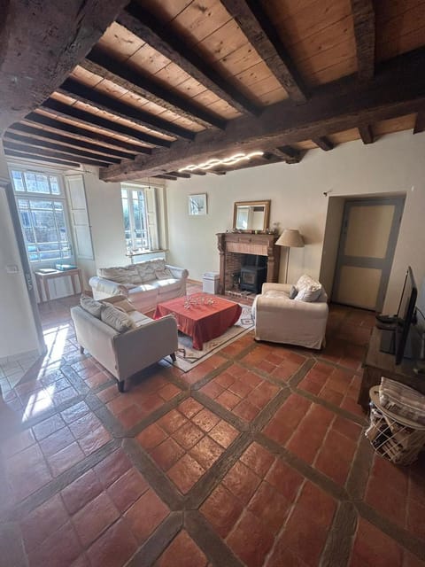 Communal lounge/ TV room, Living room