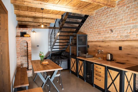 Kitchen or kitchenette, Internal: Not applicable to any particular room