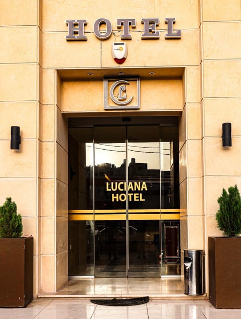 Facade/entrance, Logo/Certificate/Sign