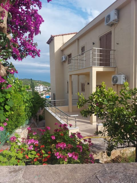 Ahmeti Rooms Apartment in Ksamil