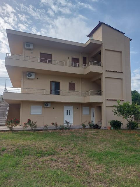 Ahmeti Rooms Apartment in Ksamil