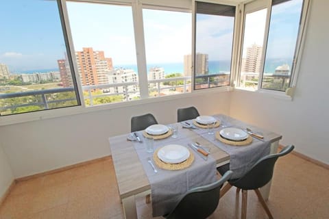 Dining area, City view