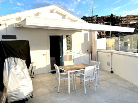 Balcony/Terrace, washing machine