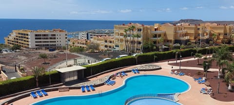 Pool view, Sea view, Swimming pool