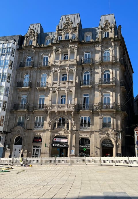 Property building, Location