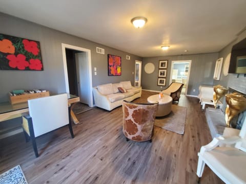 Super Large East Memphis 23 Beds House in Memphis