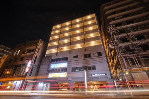 Property building, Night, Activities, City view, children, children, young children, young children, older children, older children, group of guests, group of guests, Family, Family, Parking, shuttle, elevator