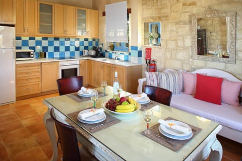 Dining area, Breakfast, kitchen